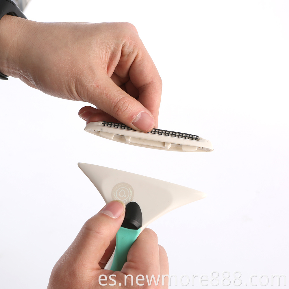 Battery-Free Fabric Shaver & Lint Brush